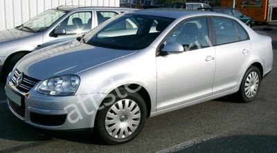 Автостекла Volkswagen Jetta V c установкой в Москве